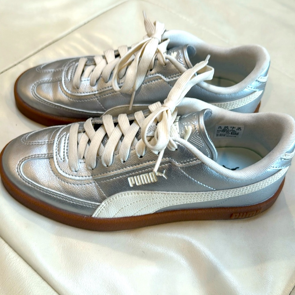 Puma Sneakers Silver/Cream US 7 women’s NWOT